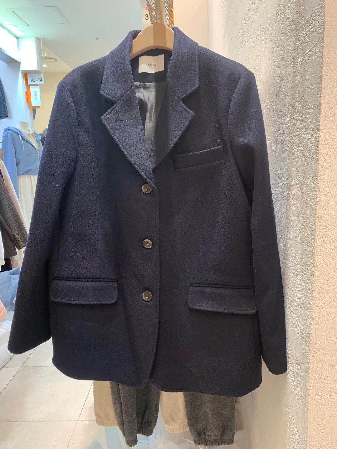藏蓝色