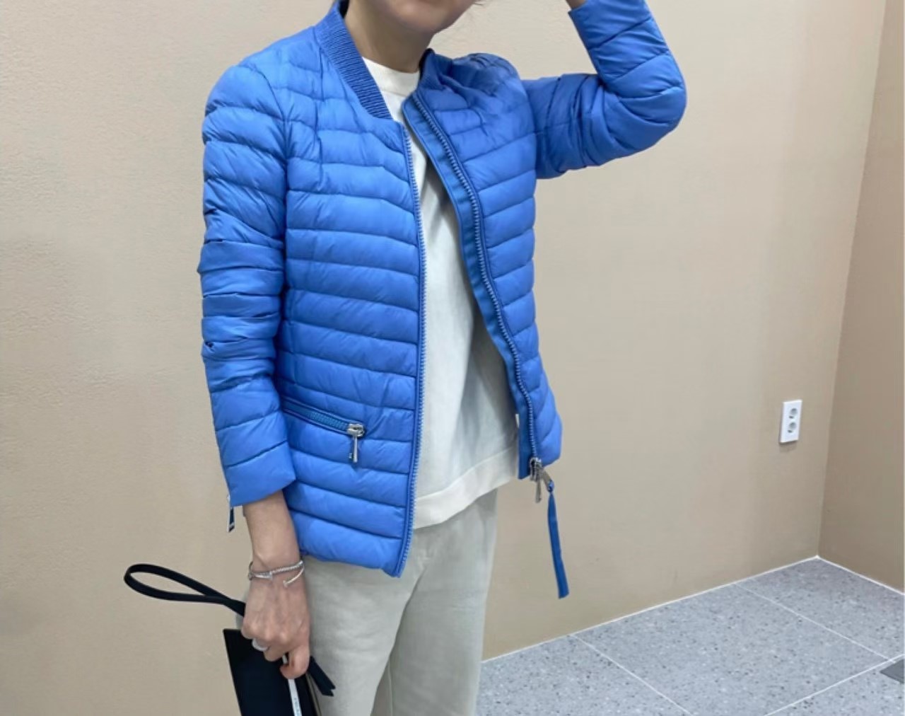 蓝色