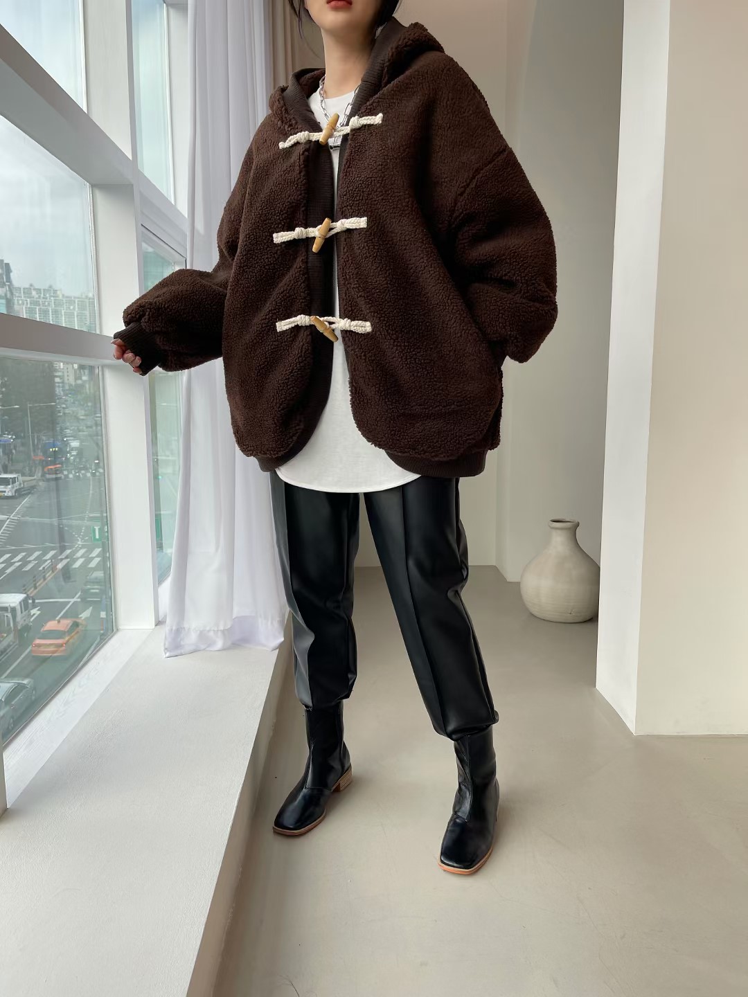 深棕色