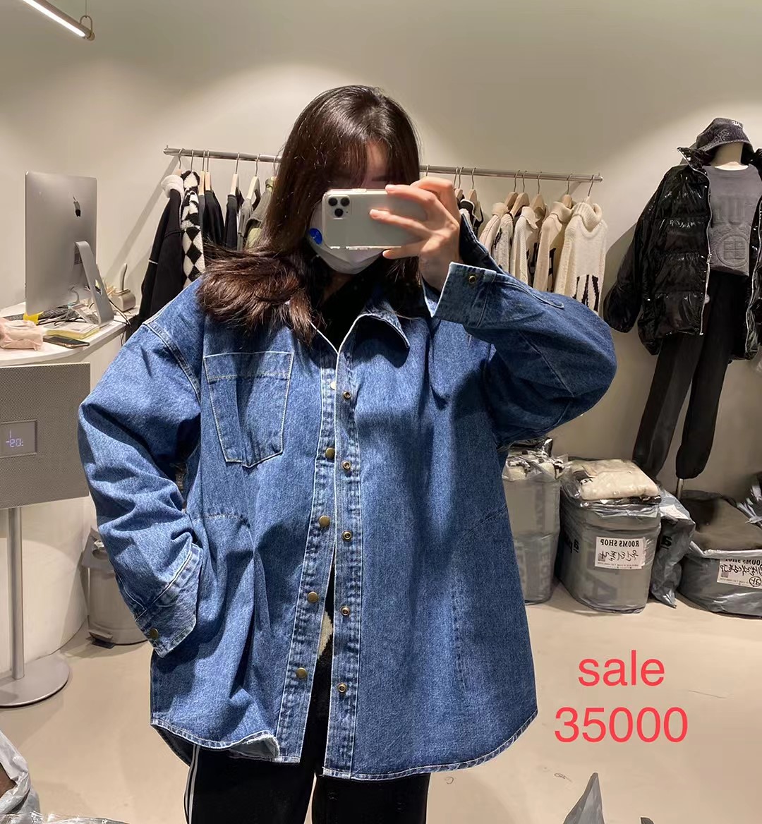 蓝色