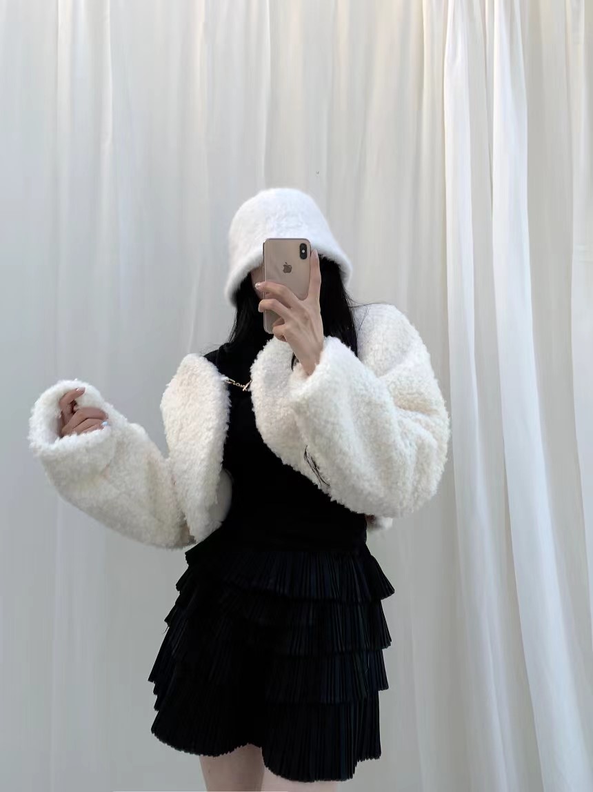 白色