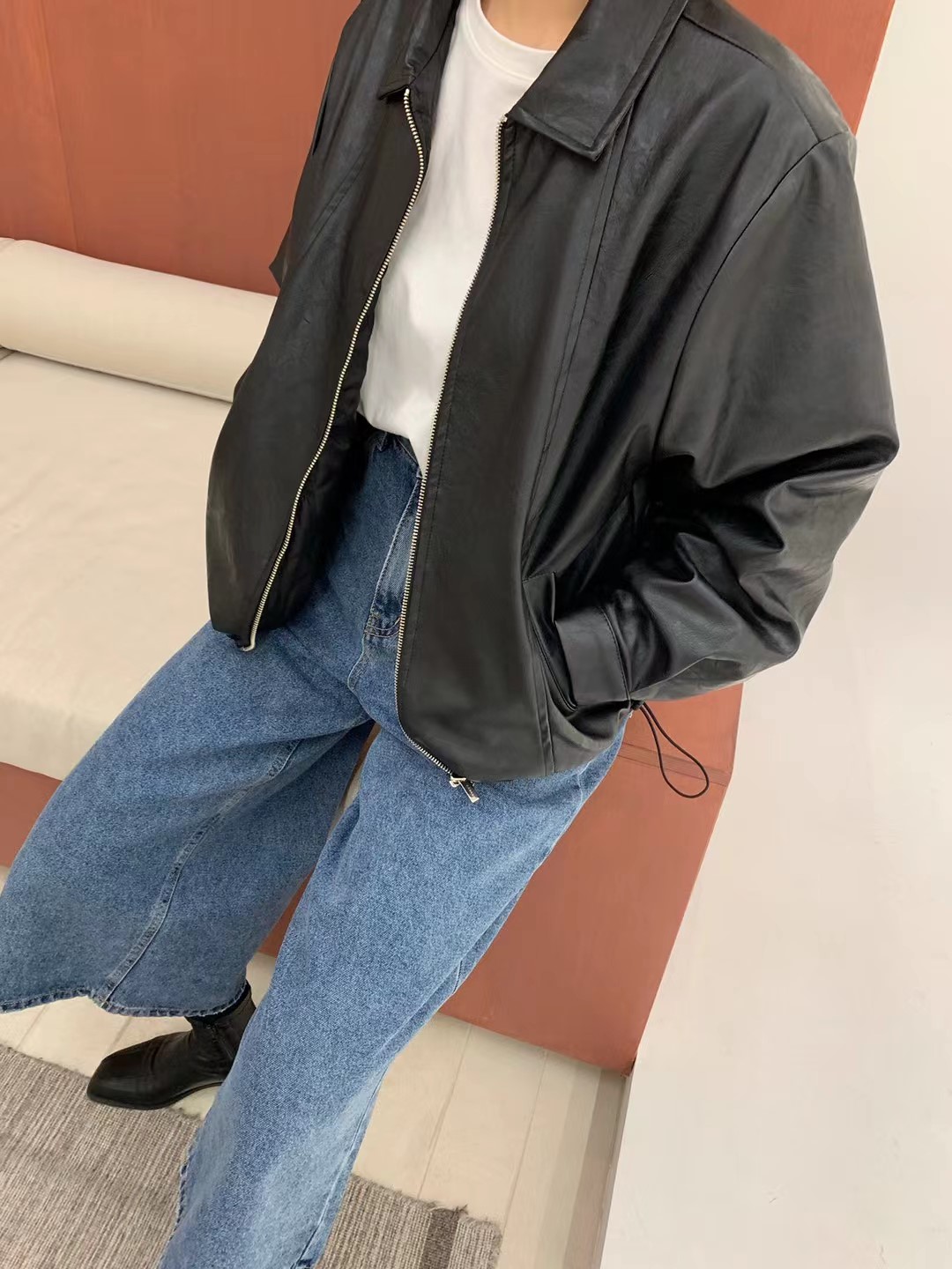 黑色