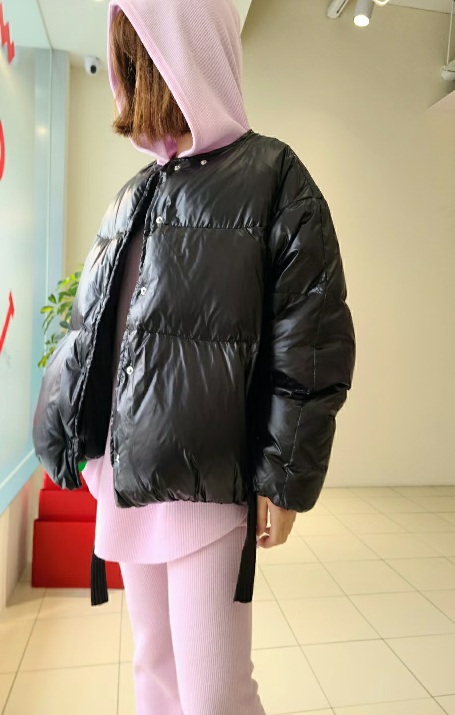 黑色