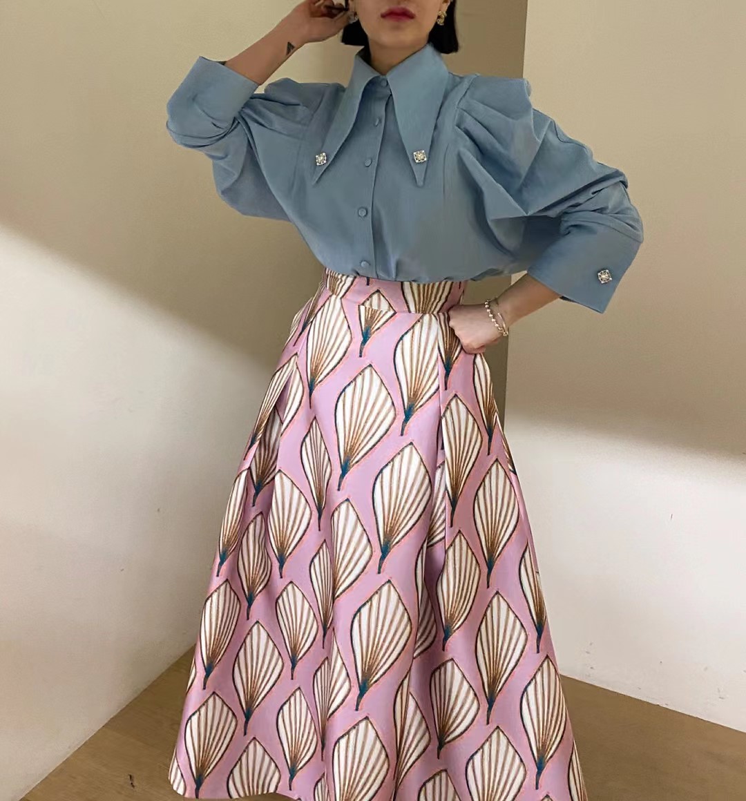 天蓝色