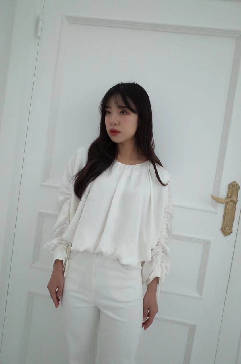 白色