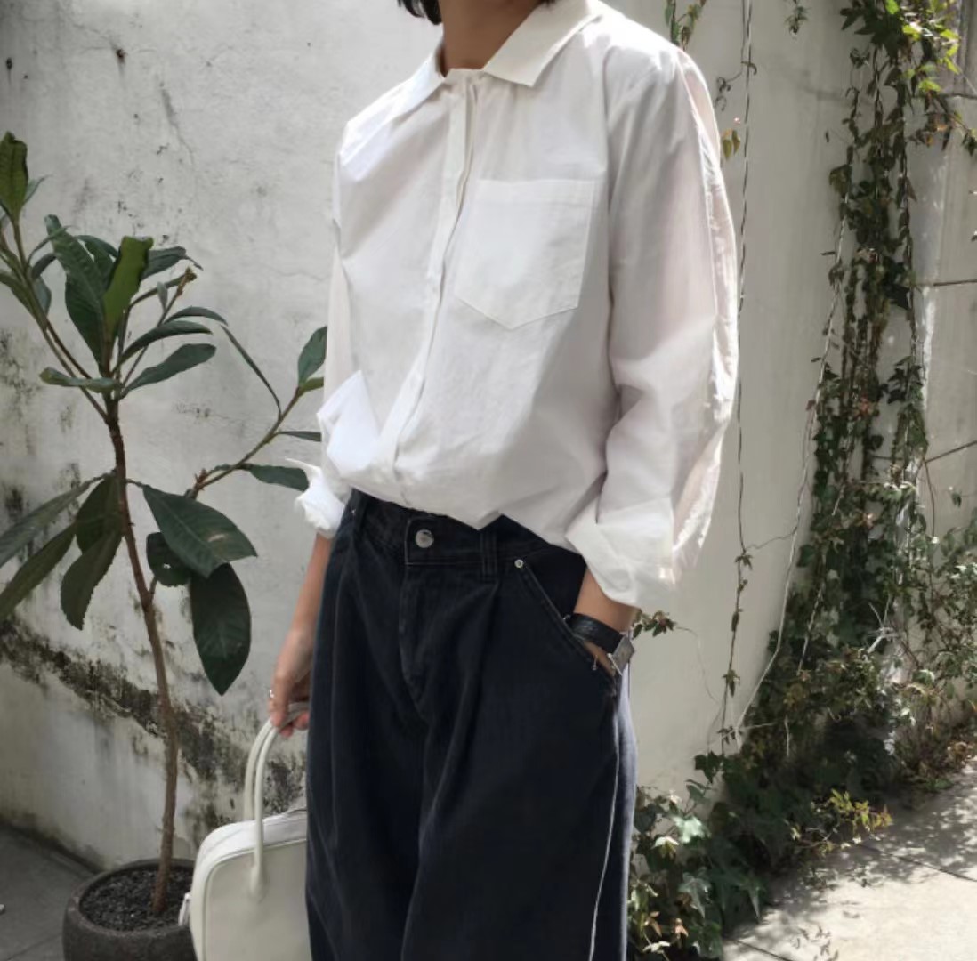 灰色