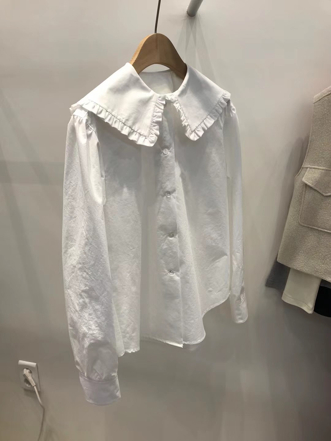 白色