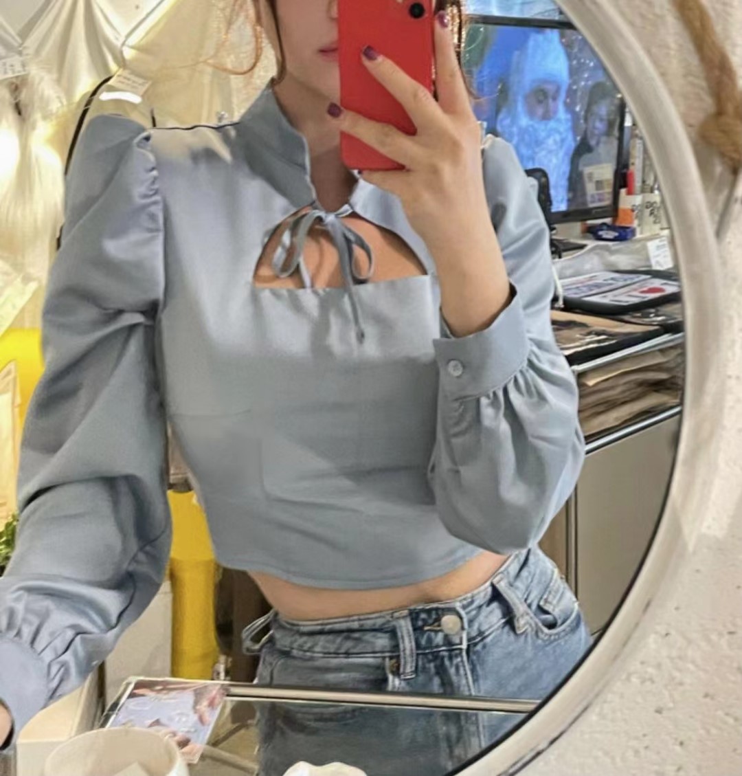 蓝色