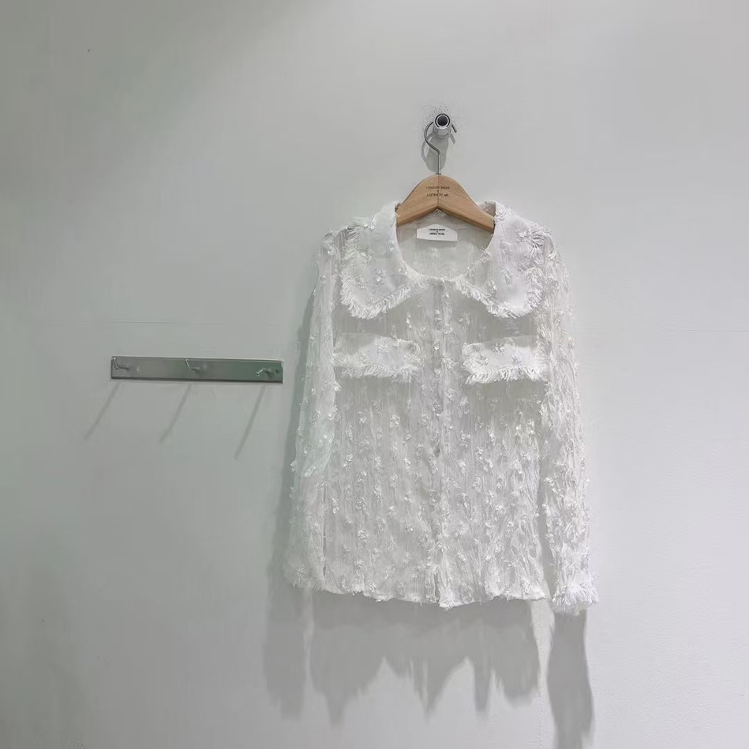 白色