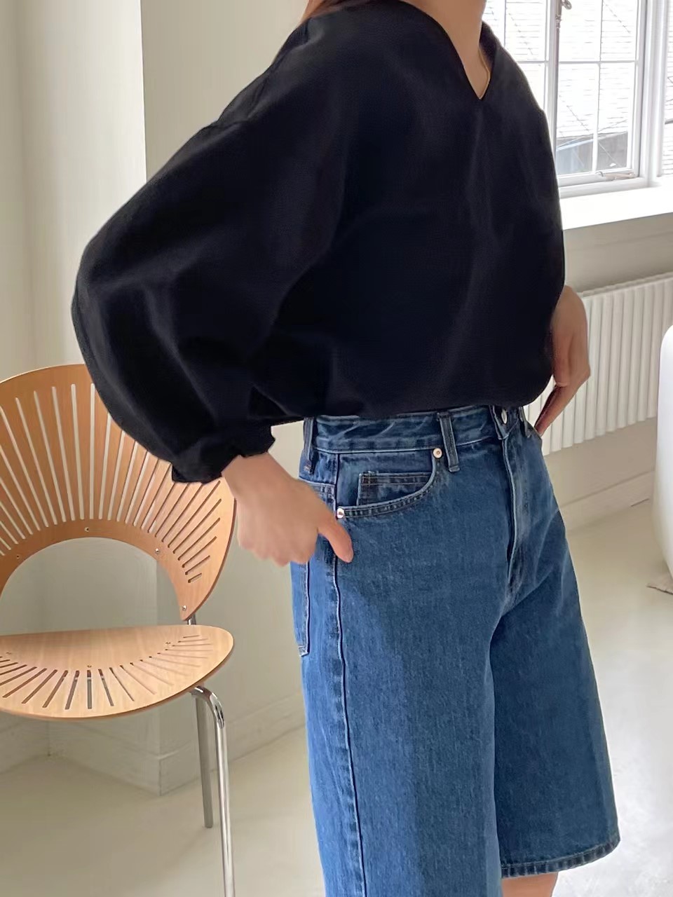 黑色