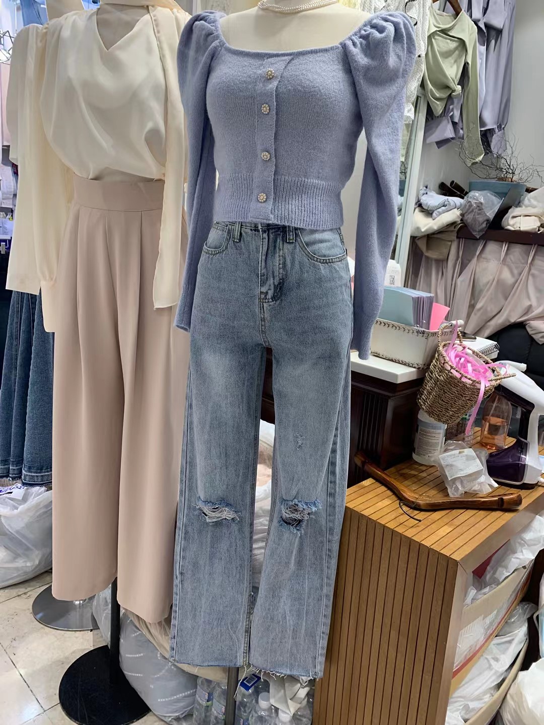 蓝色