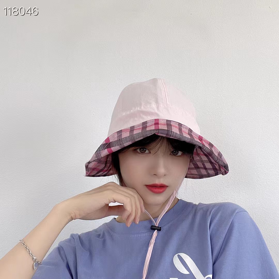 浅粉色