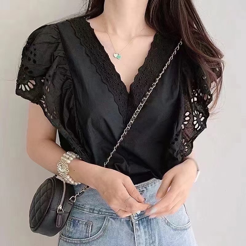 黑色