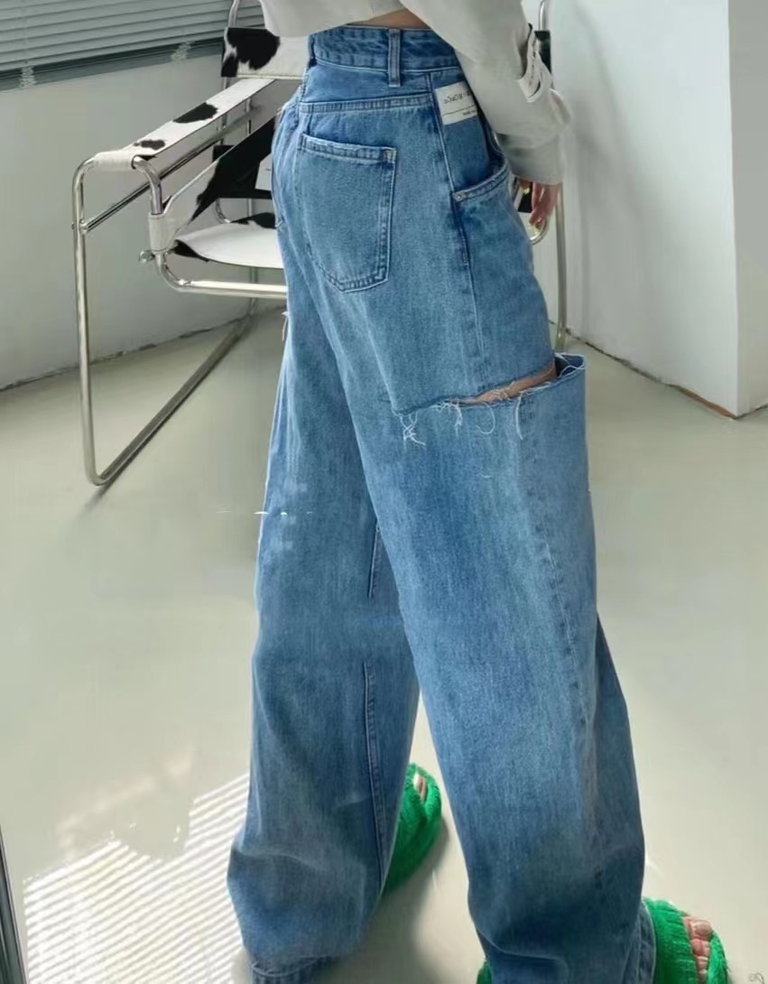 蓝色