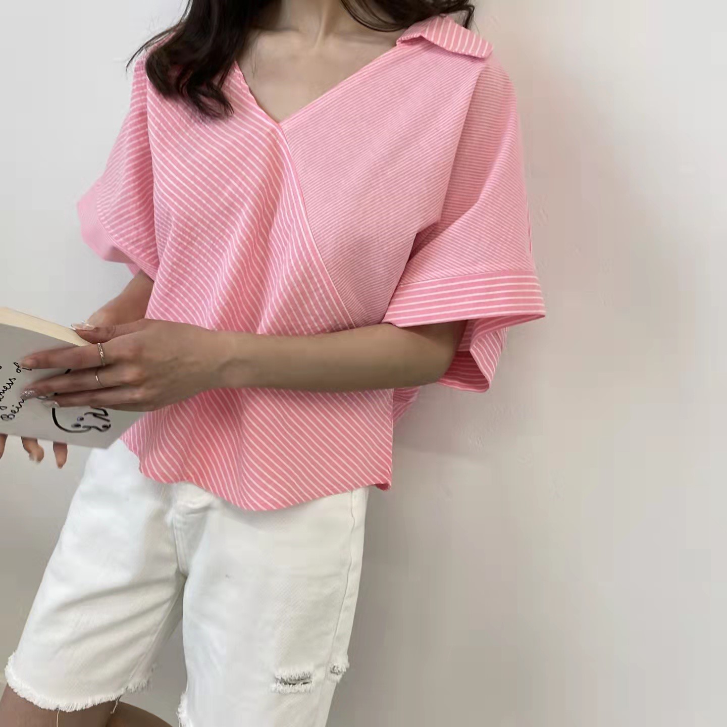 浅粉色