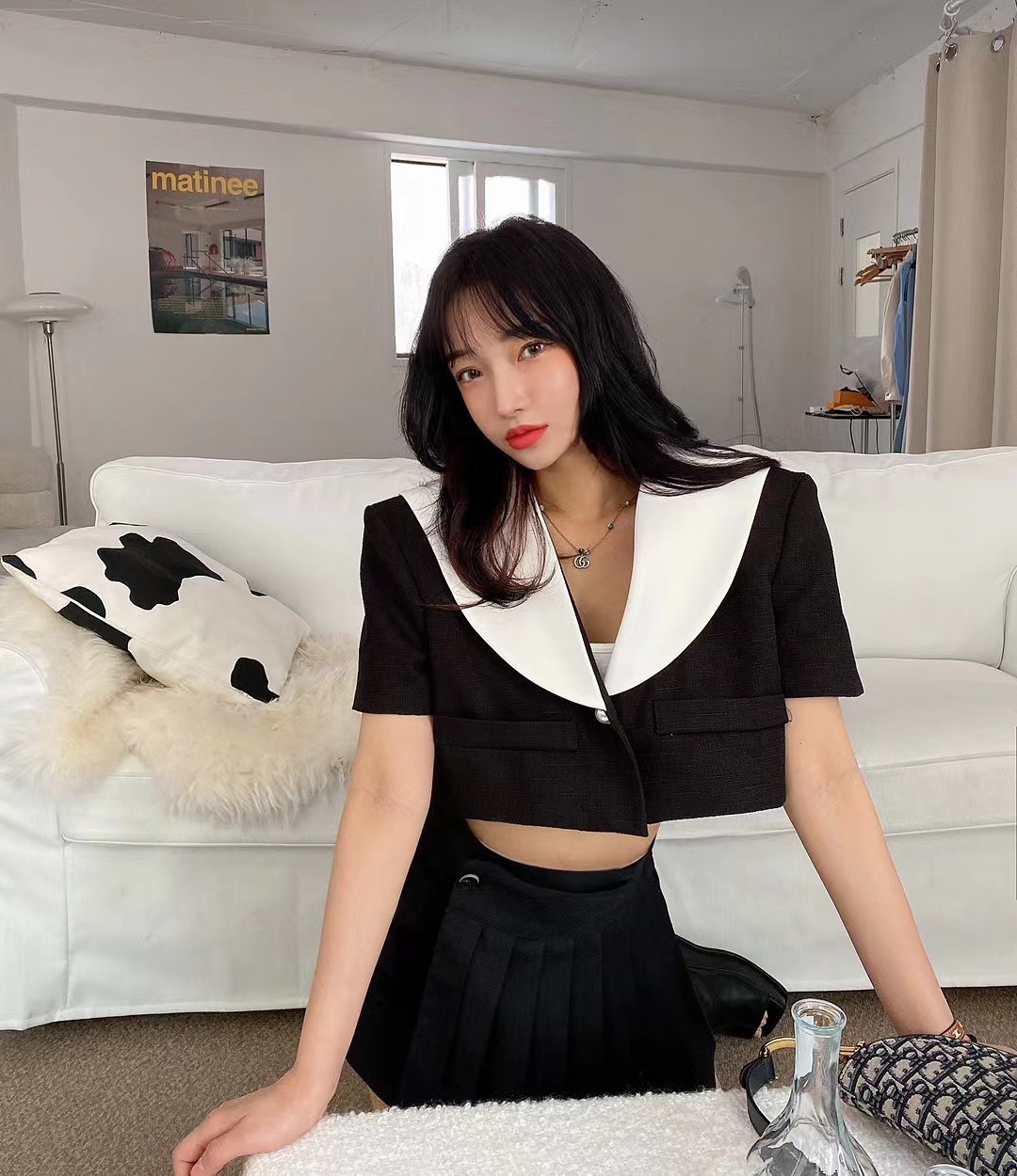 黑色