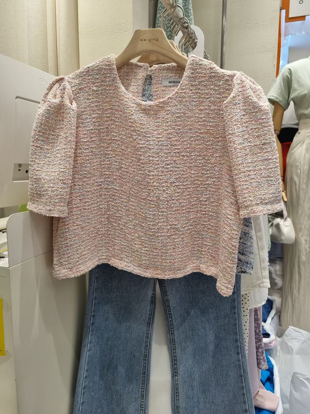 浅粉色