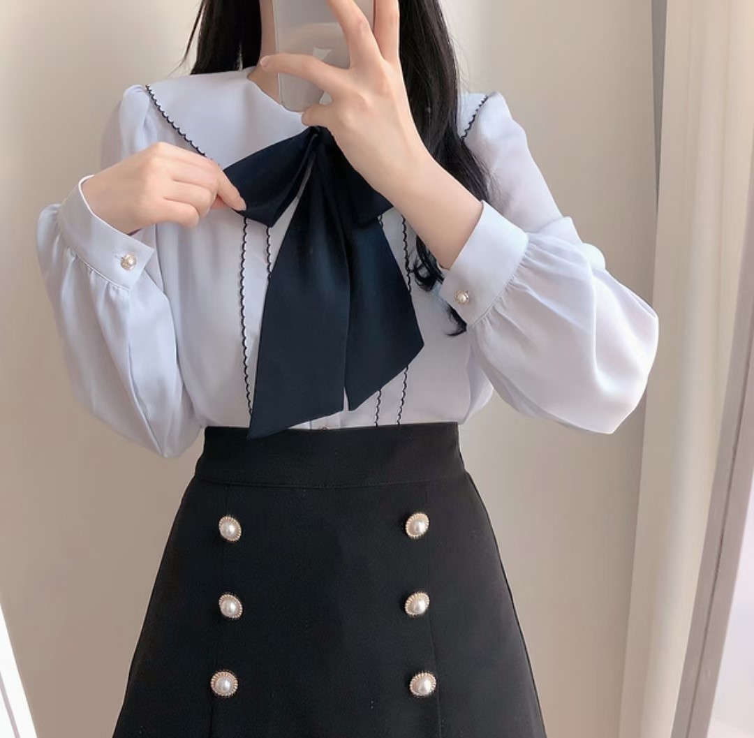 蓝色