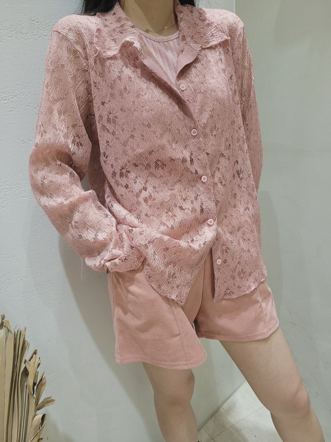 粉红色