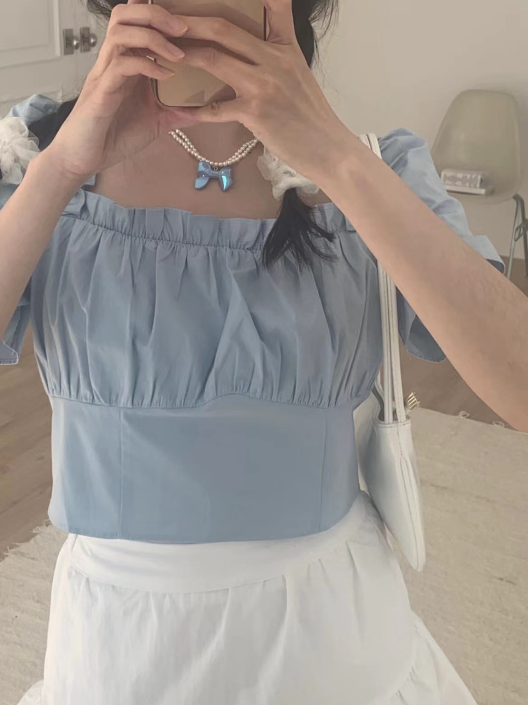 天蓝色