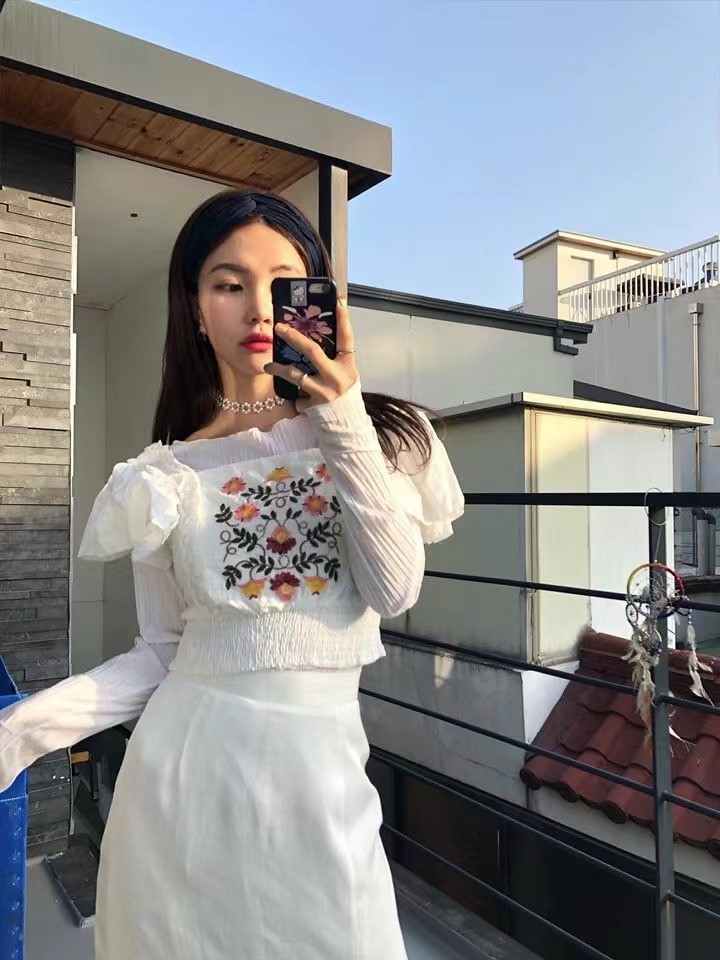 白色