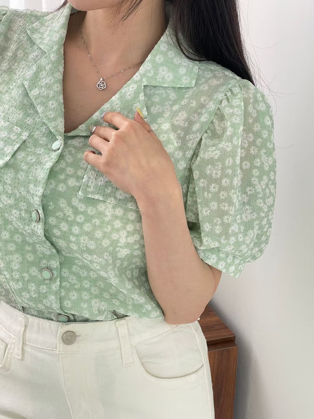 绿色