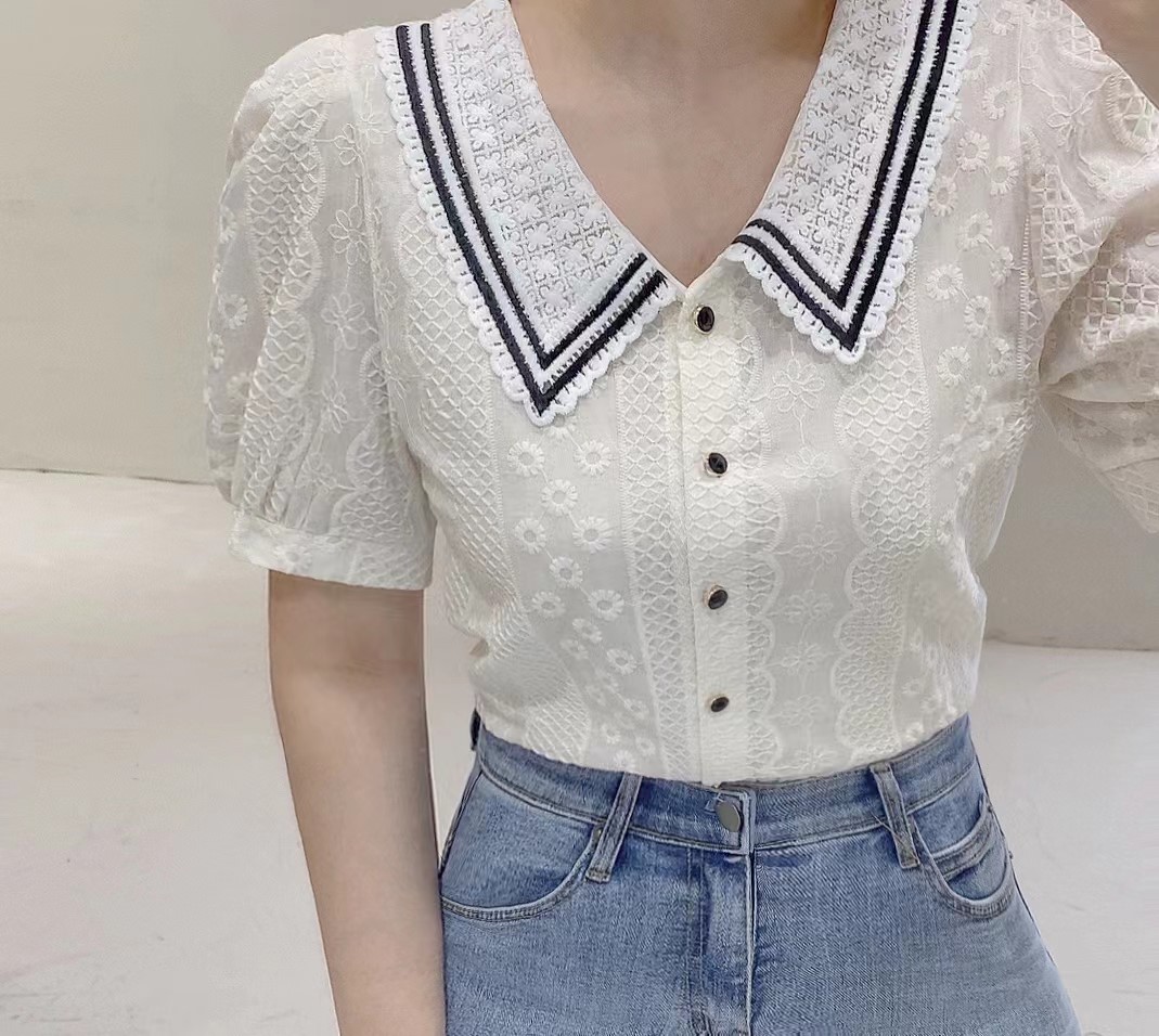 浅米色