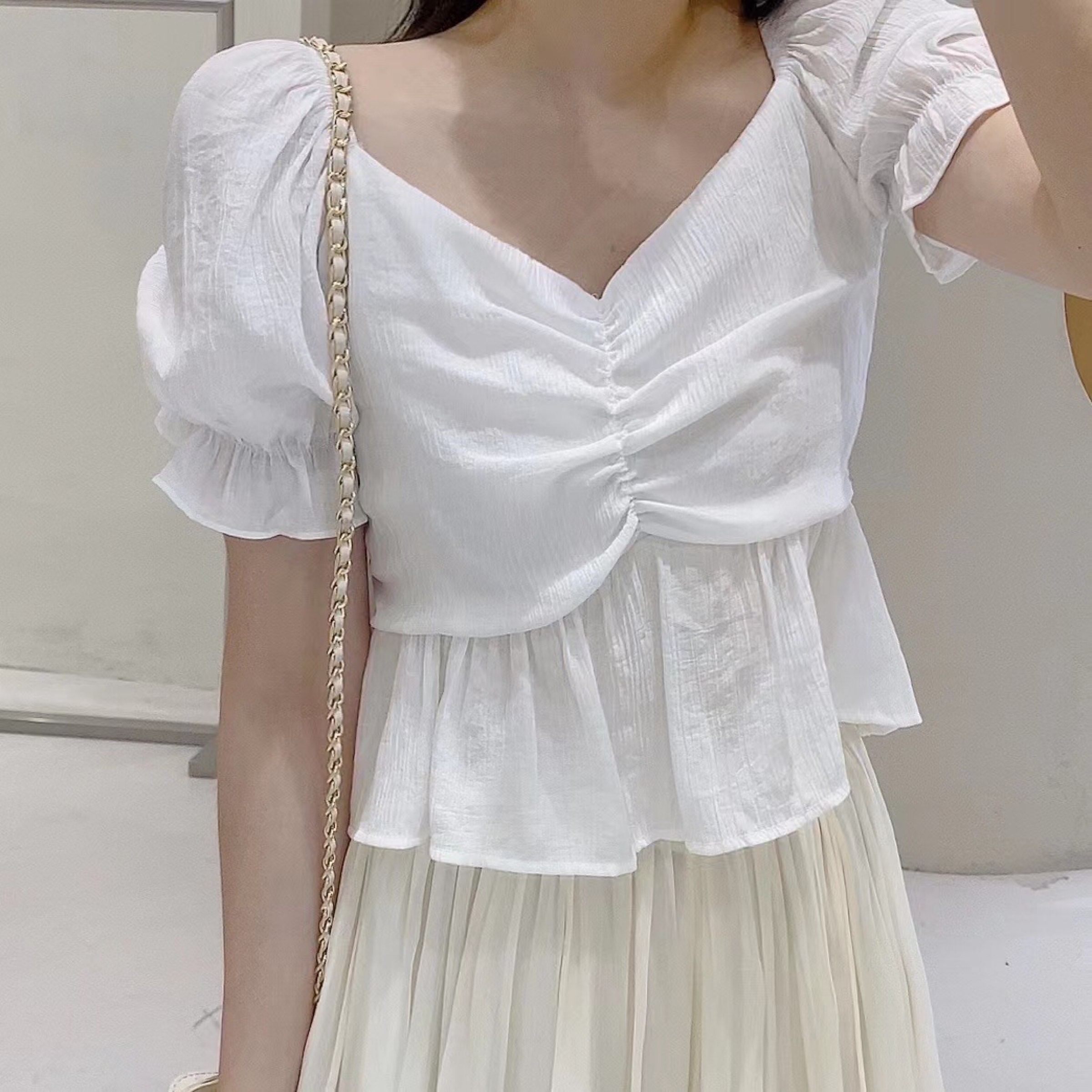 白色