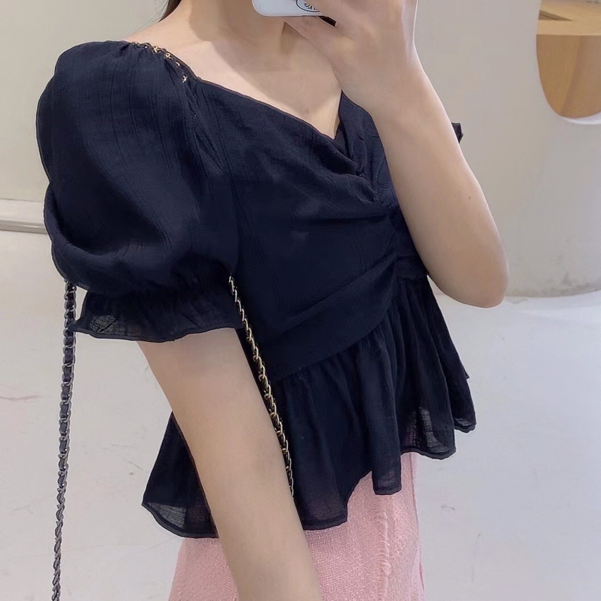 黑色