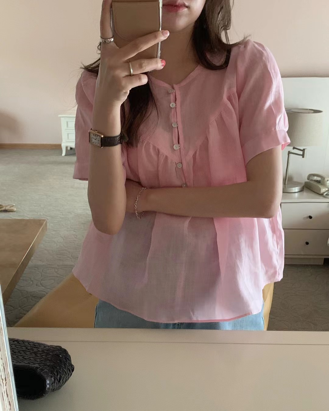 浅粉色