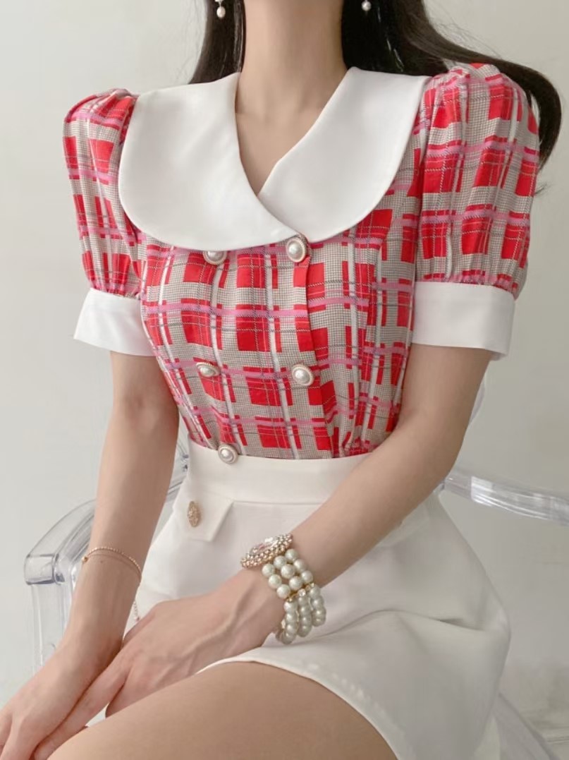 红色