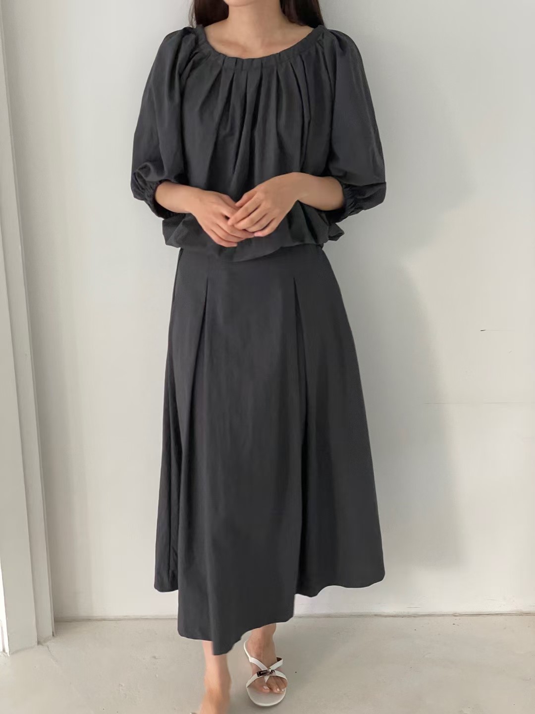 黑色