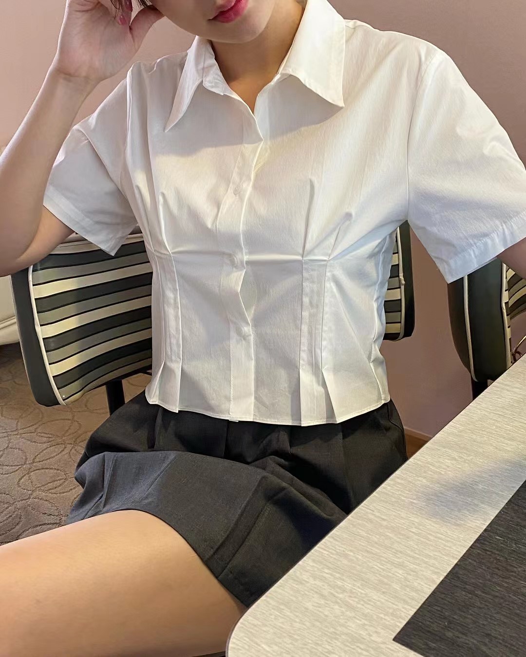 白色