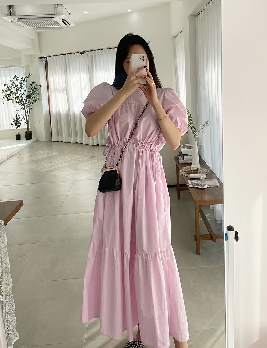 浅粉色