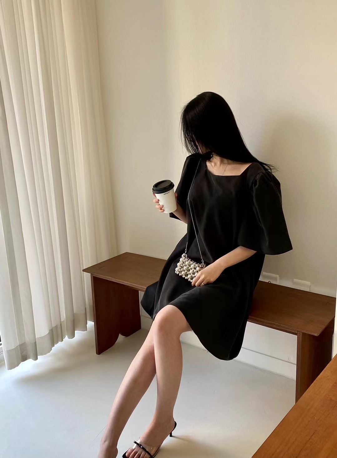 黑色