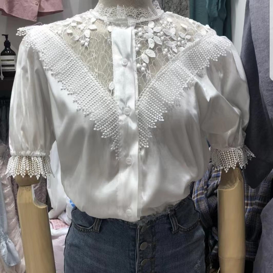 白色