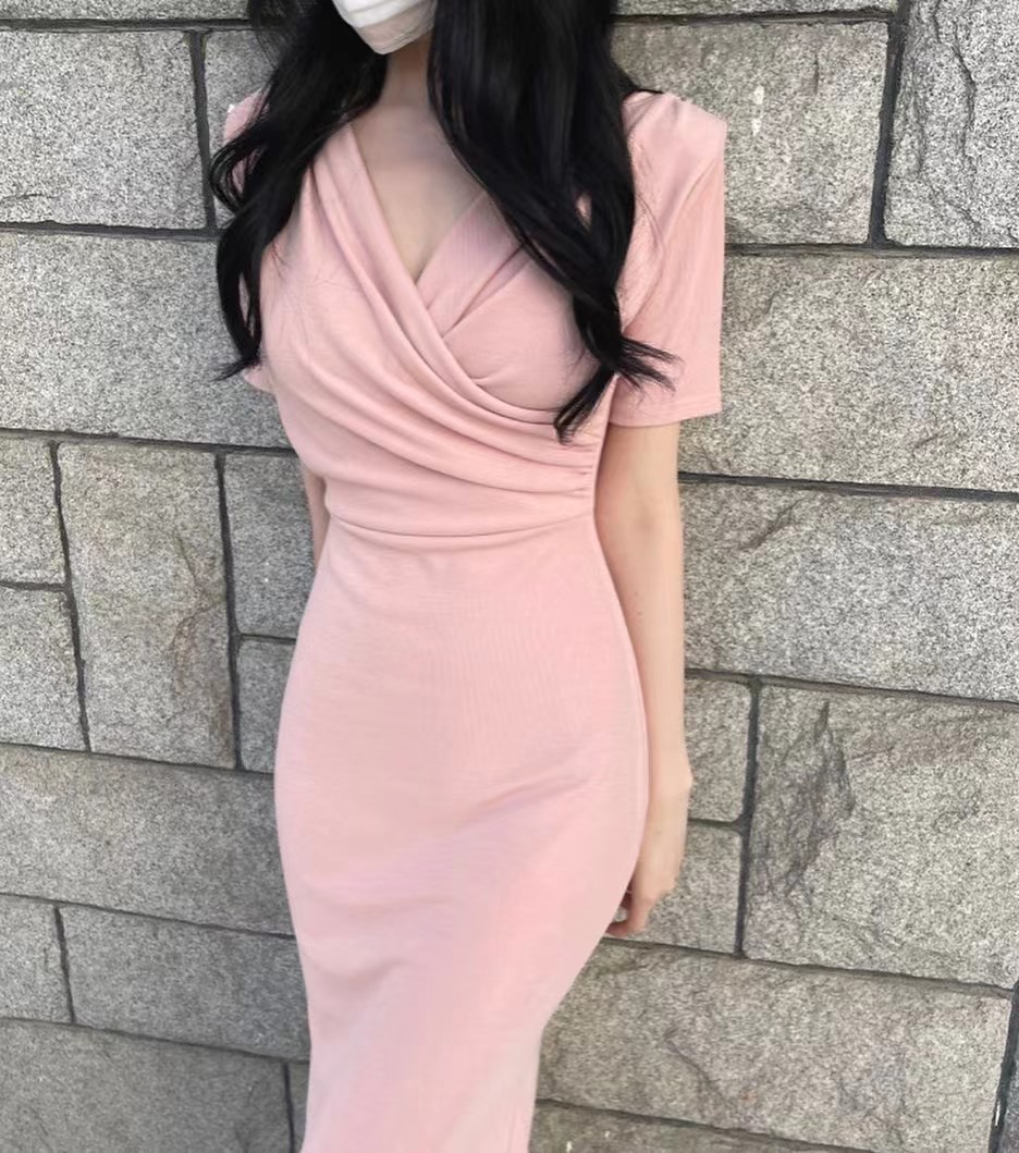 浅粉色