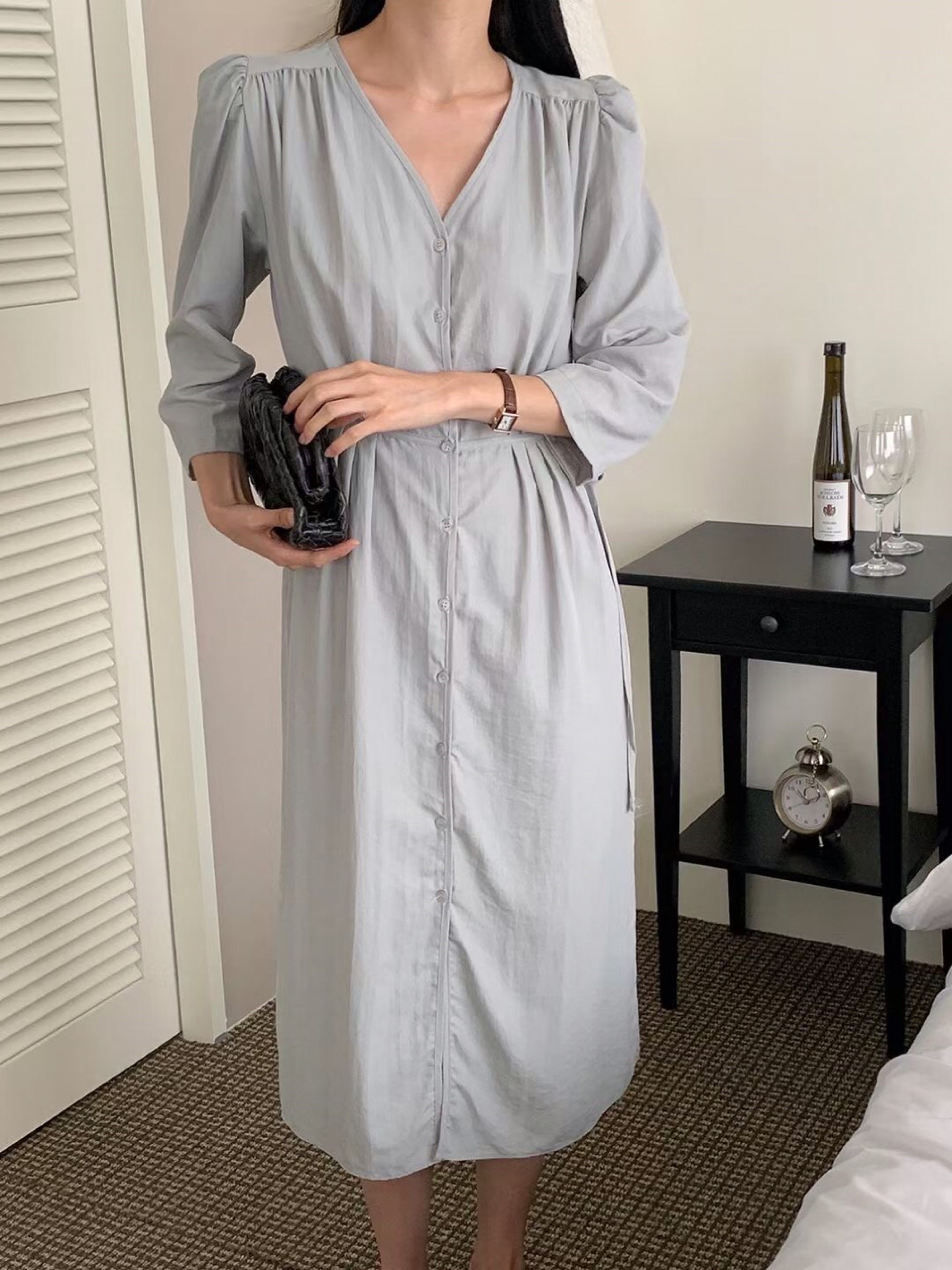 灰色