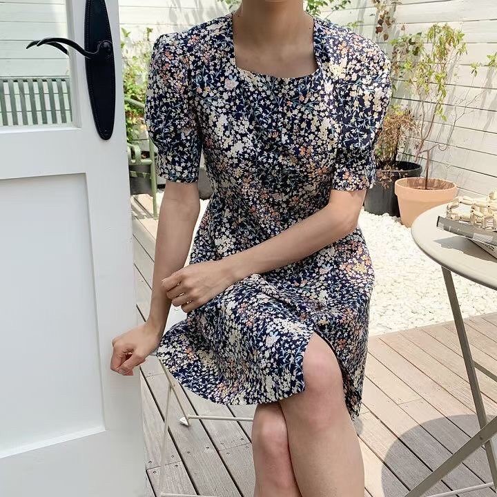 黑色
