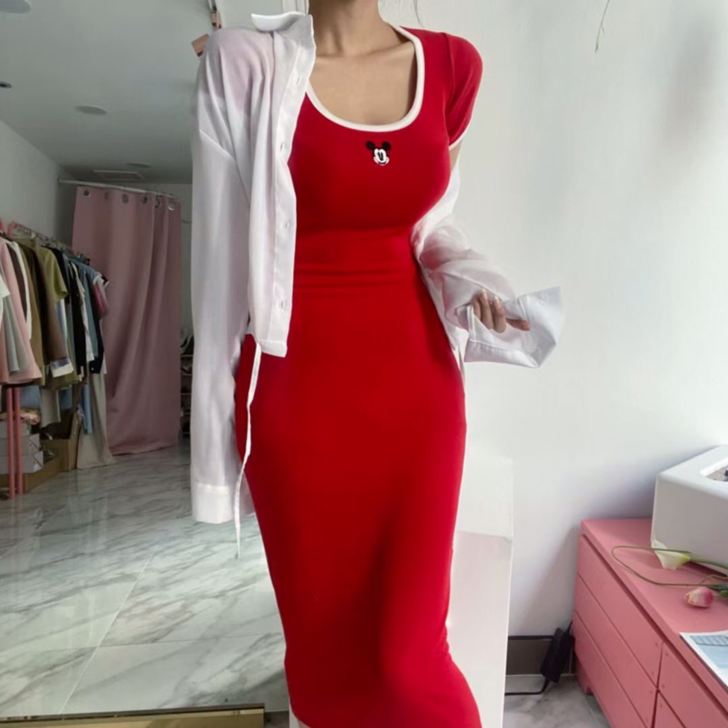 红色