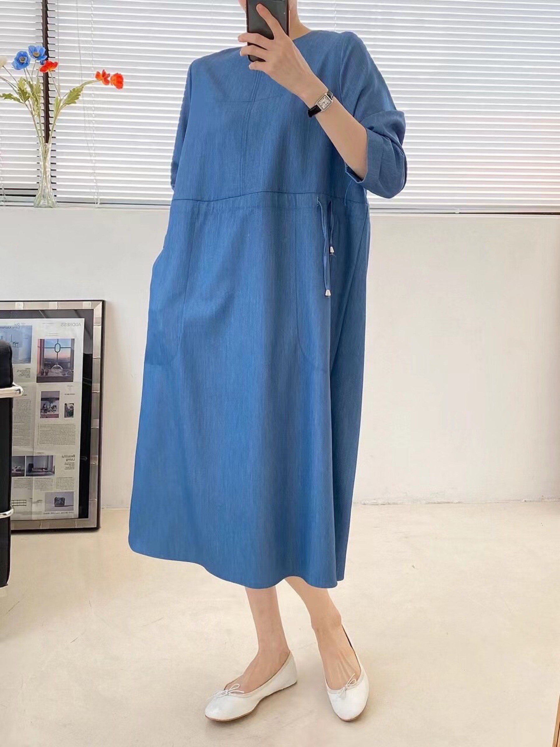 藏蓝色