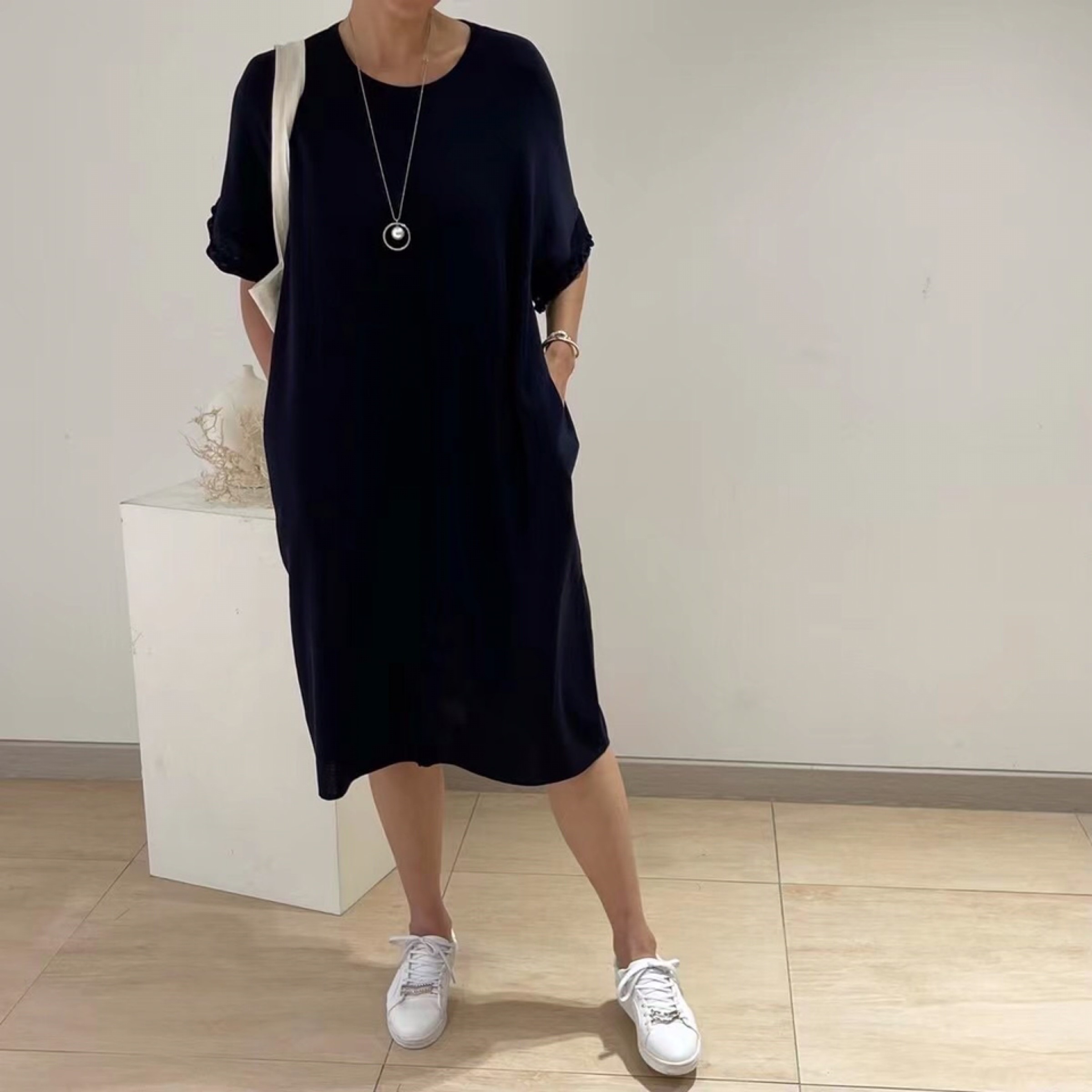 黑色