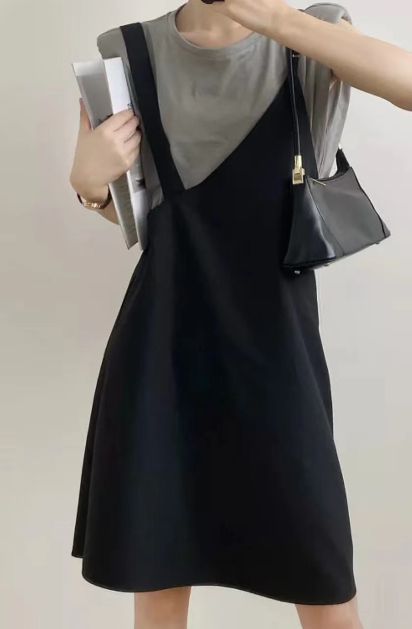 黑色