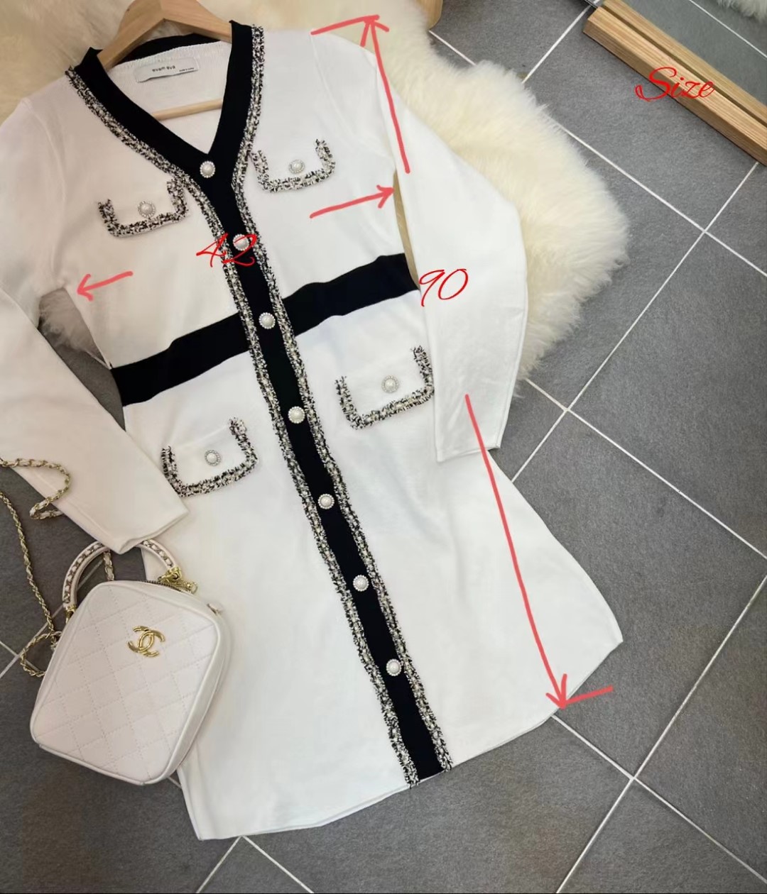 白色