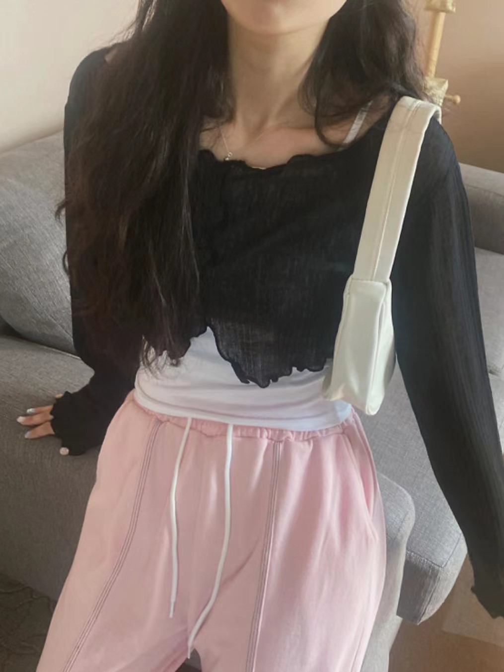 黑色