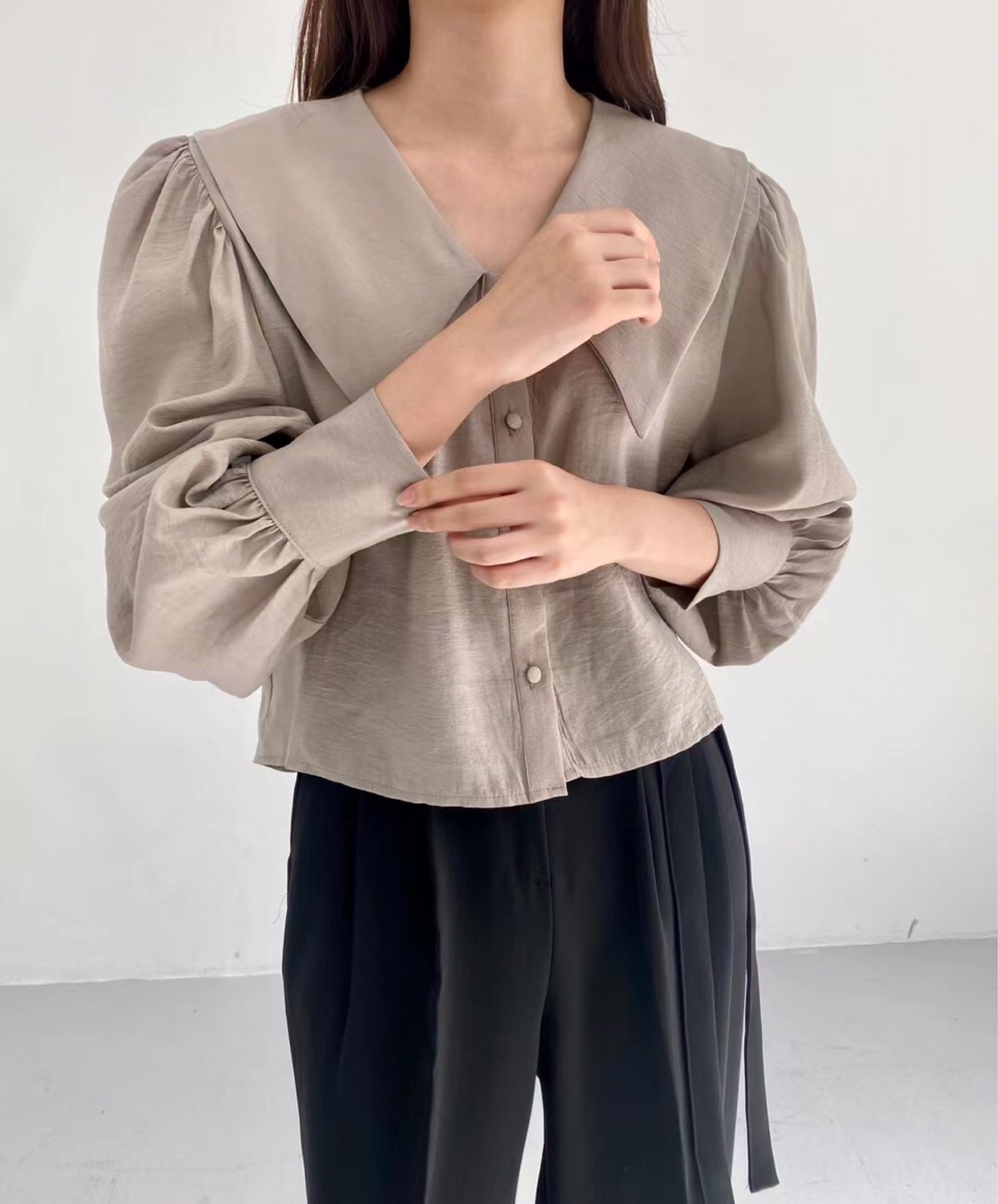 灰色