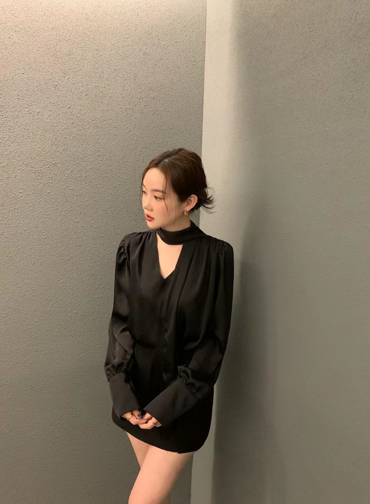 黑色