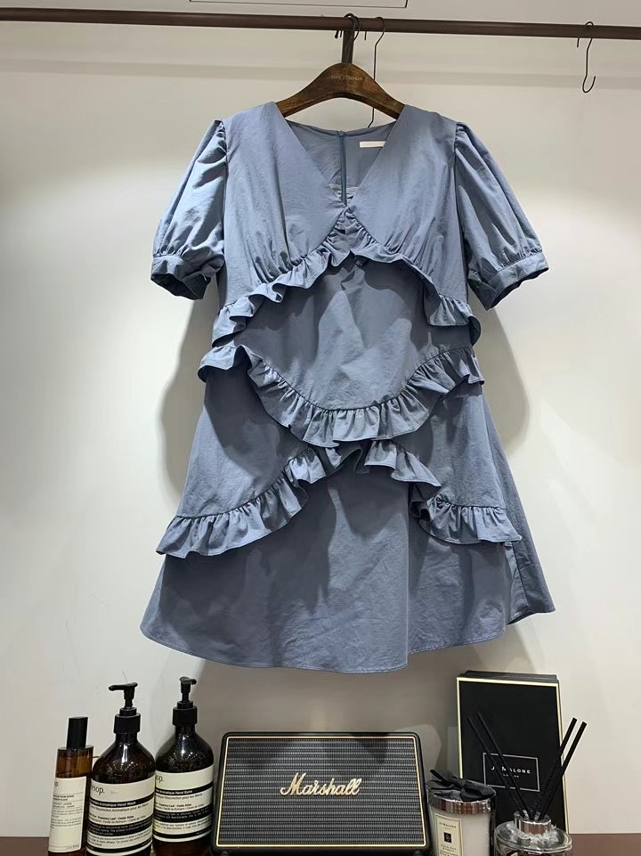 蓝色