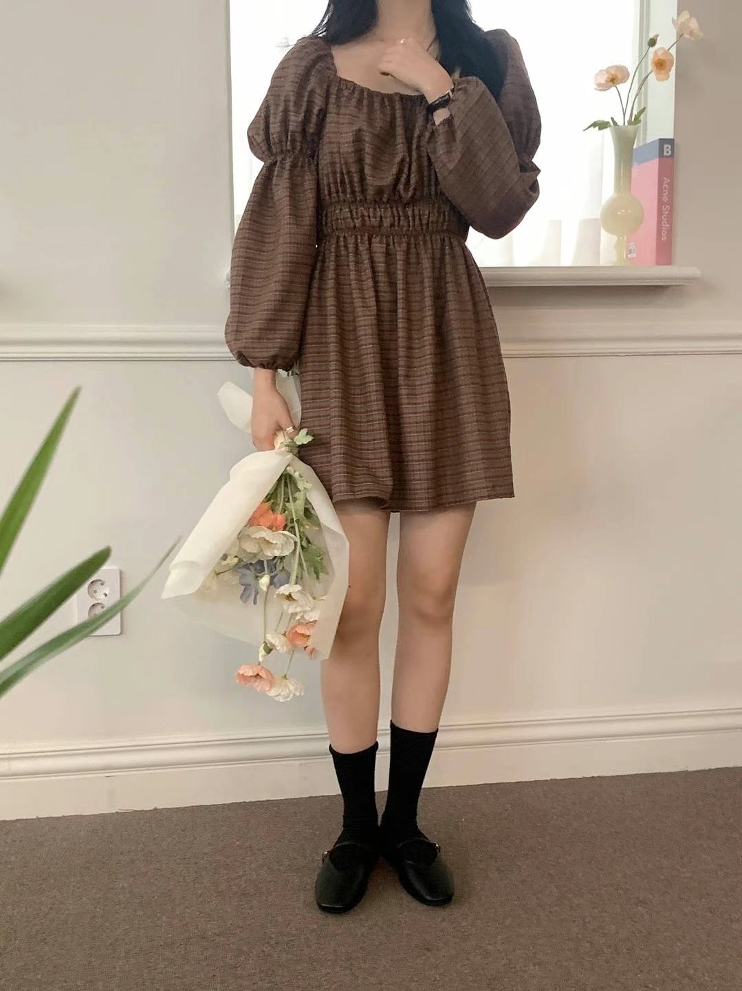 深棕色