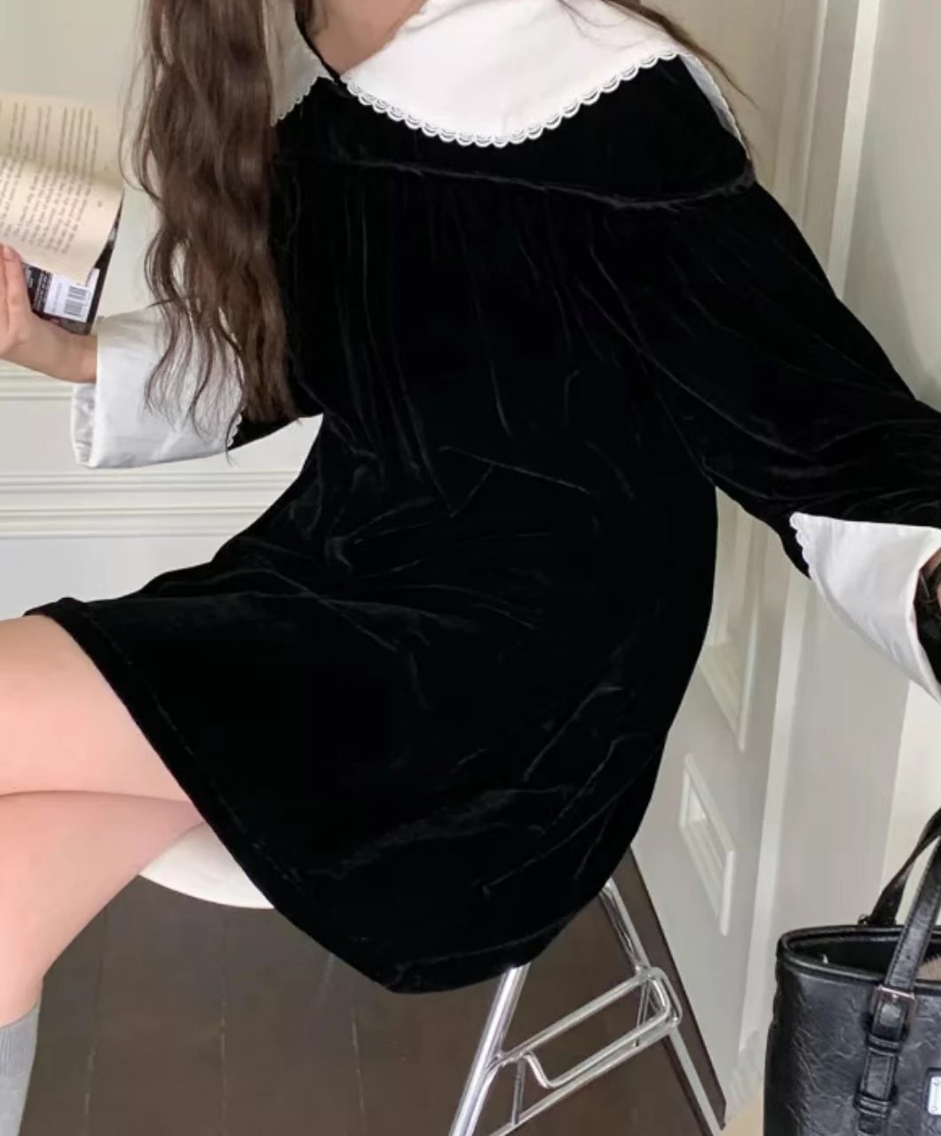黑色